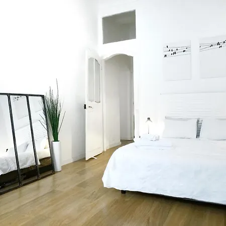 History-chic In Oldtown, Beach Appartement *