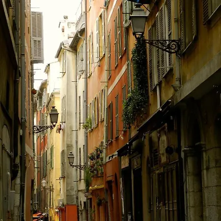 Appartement History-chic In Oldtown, Beach Nice
